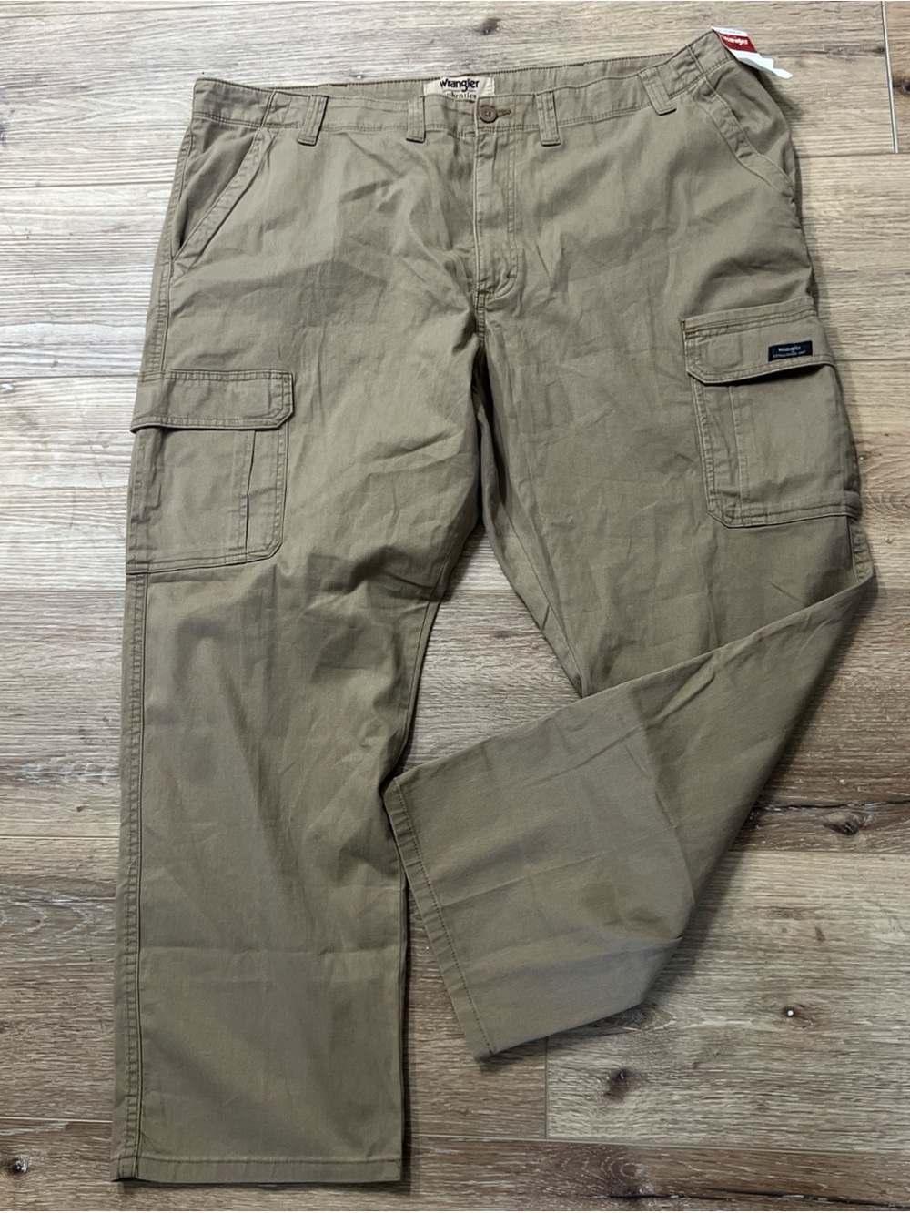 NWT Wrangler Men’s Tan Cargo Pants in size 46X30